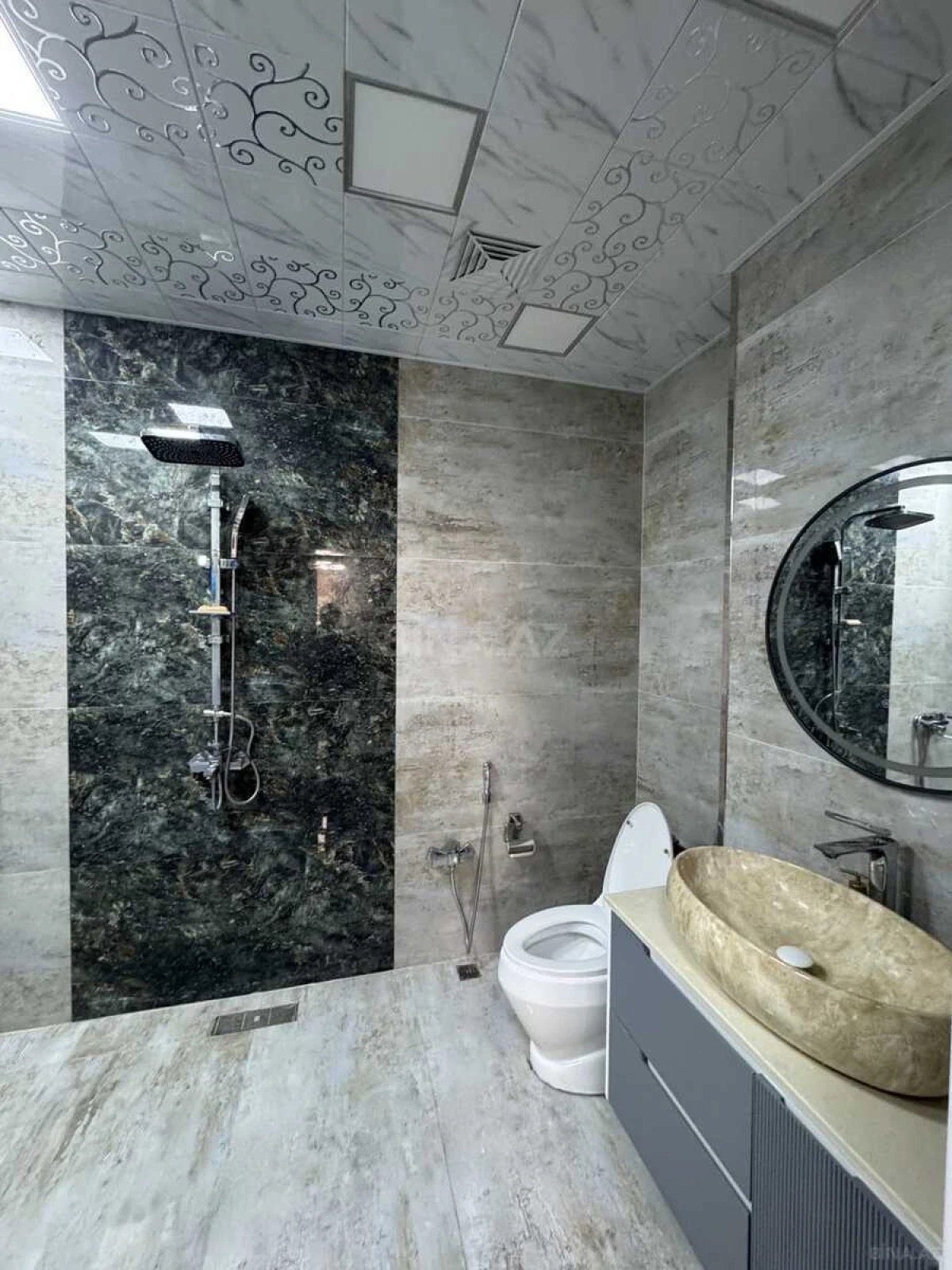 Satılır 3 otaqlı mənzil 94 m²