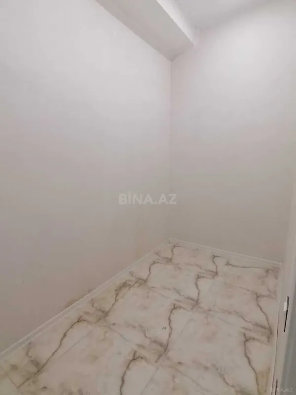 Satılır 4 otaqlı mənzil 147 m²