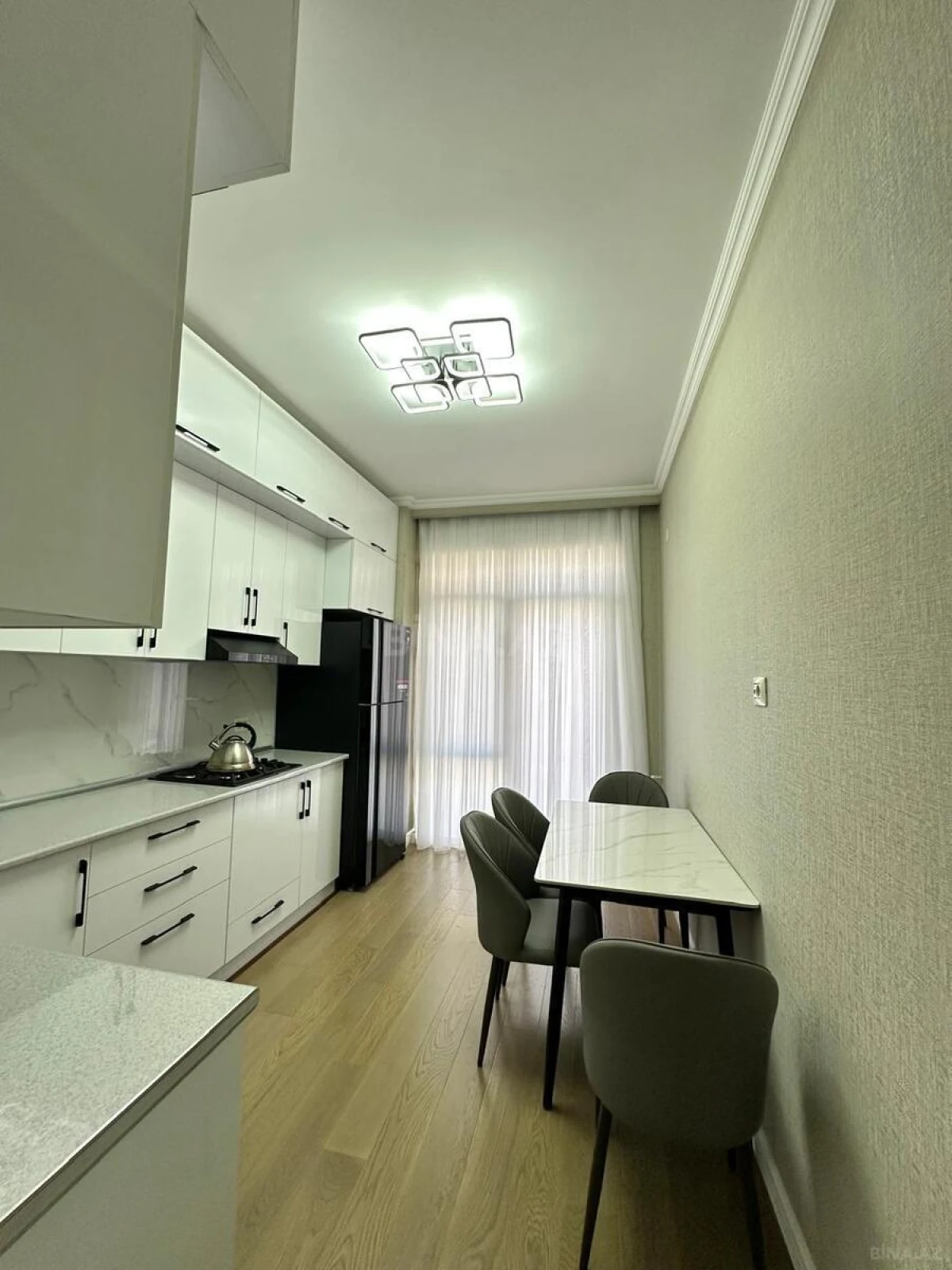 Kirayə verilir 3 otaqlı mənzil 100 m²