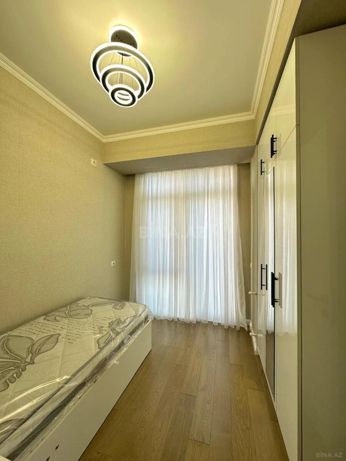 Kirayə verilir 3 otaqlı mənzil 100 m²