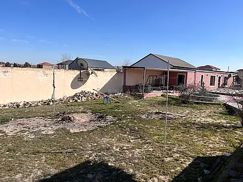 Satılır 3 otaqlı həyət evi 150 m²