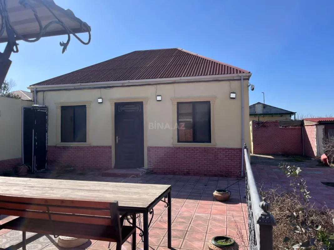 Satılır 3 otaqlı həyət evi 150 m²