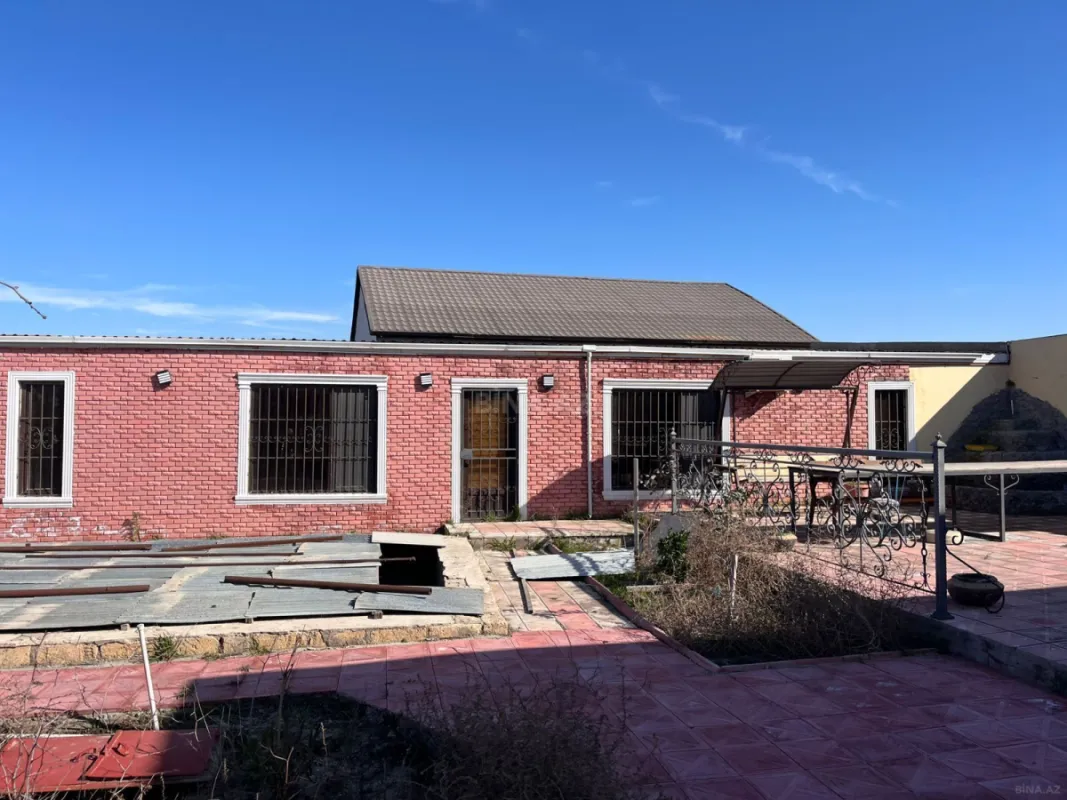 Satılır 3 otaqlı həyət evi 150 m²