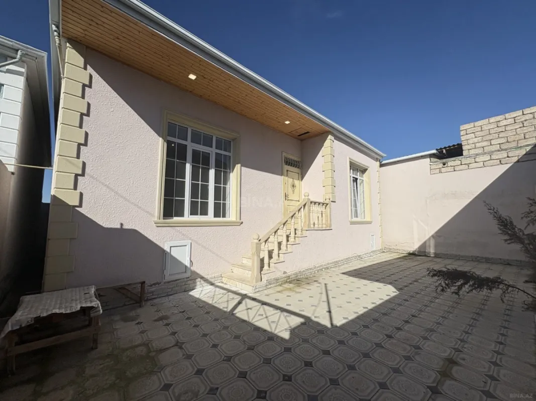 Satılır 4 otaqlı həyət evi 100 m²
