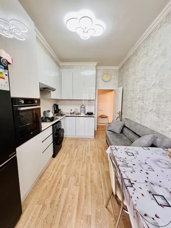 Satılır 3 otaqlı mənzil 100 m²