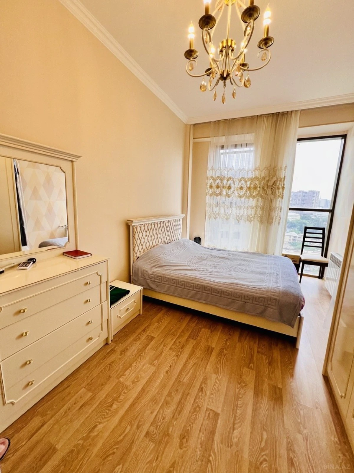 Satılır 3 otaqlı mənzil 100 m²