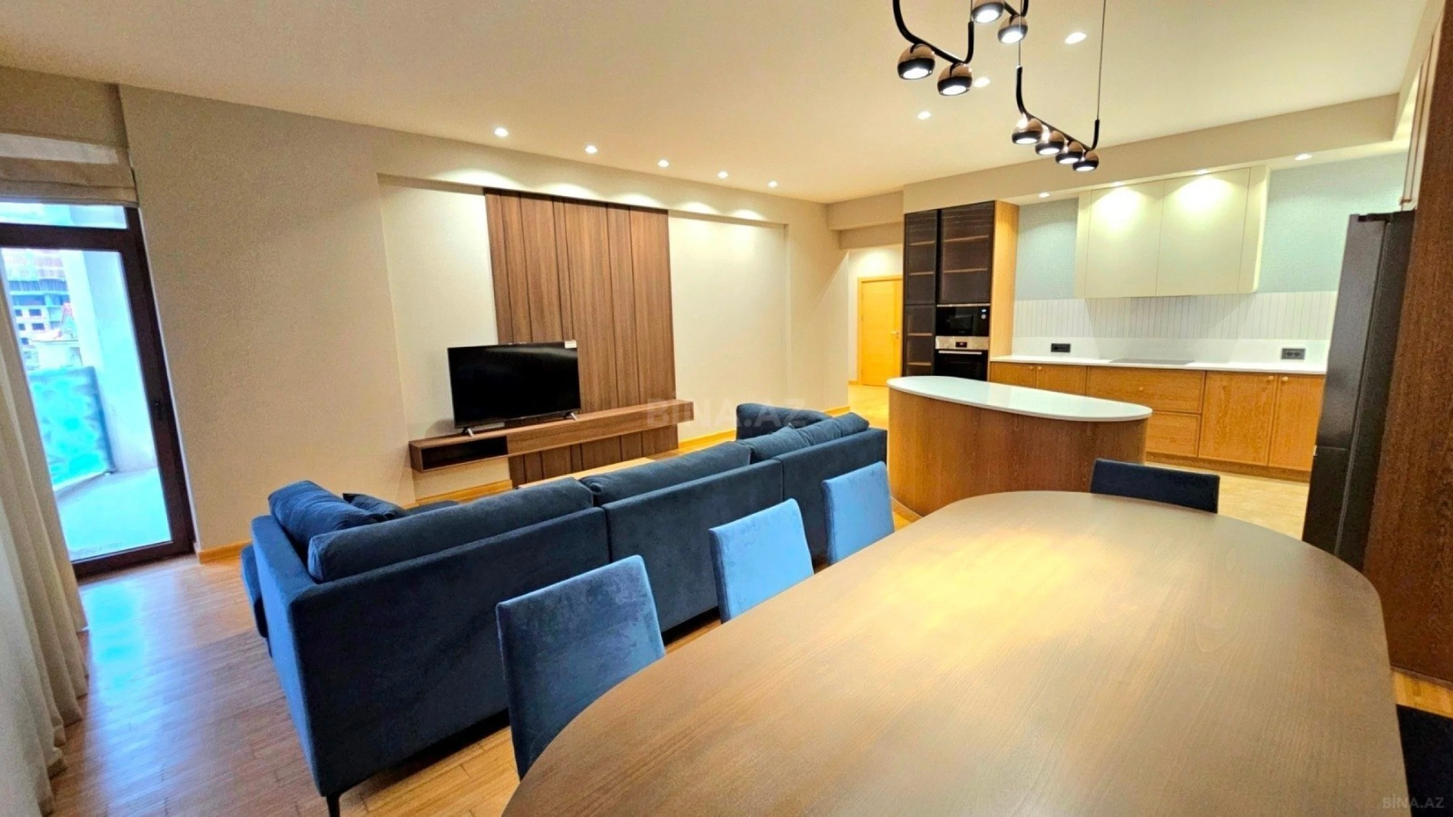 Satılır 4 otaqlı mənzil 164 m²