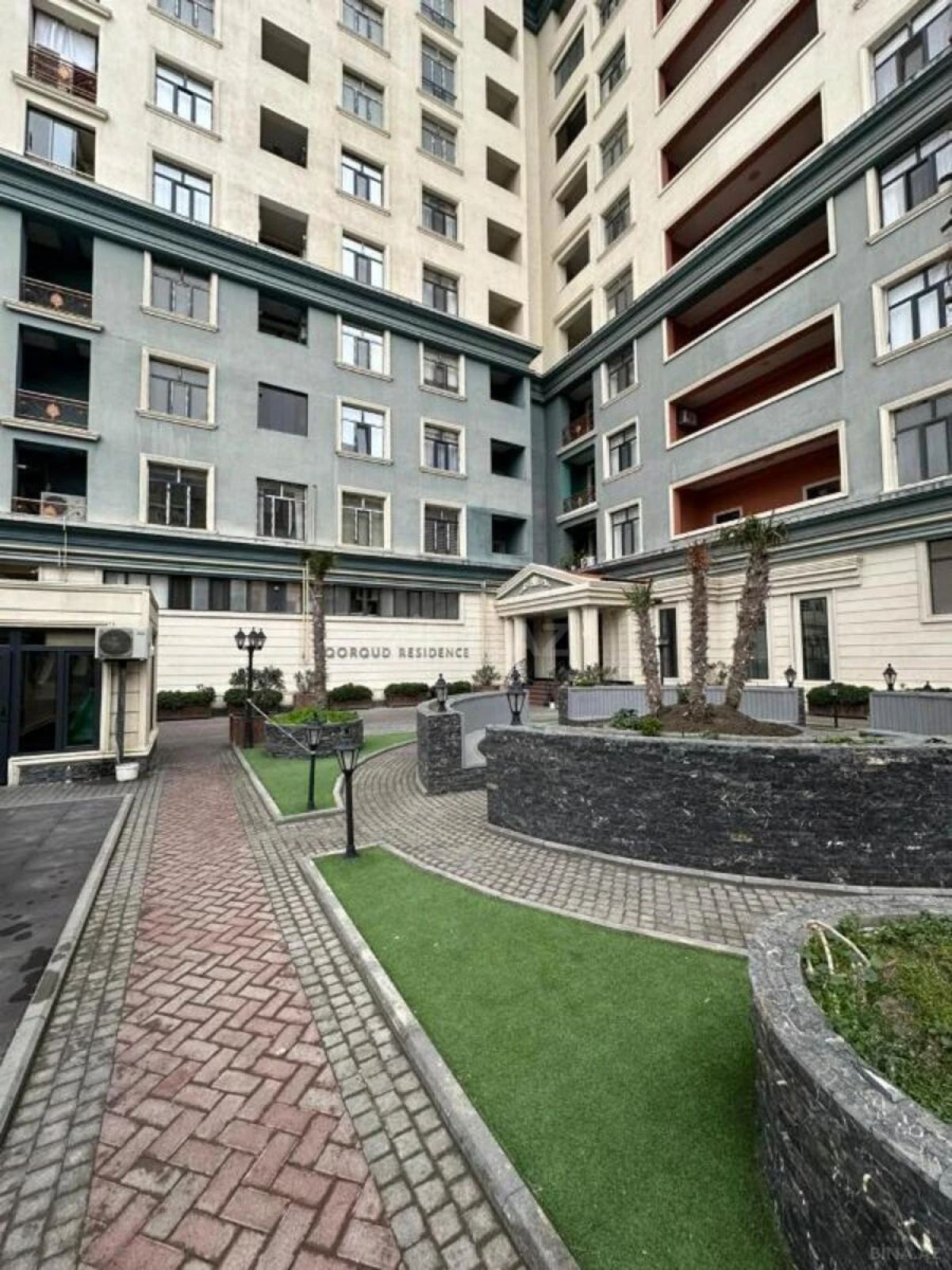 Satılır 2 otaqlı mənzil 72 m²