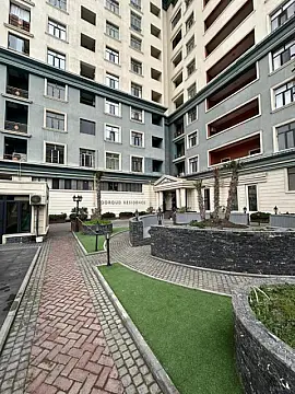 Satılır 2 otaqlı mənzil 72 m²