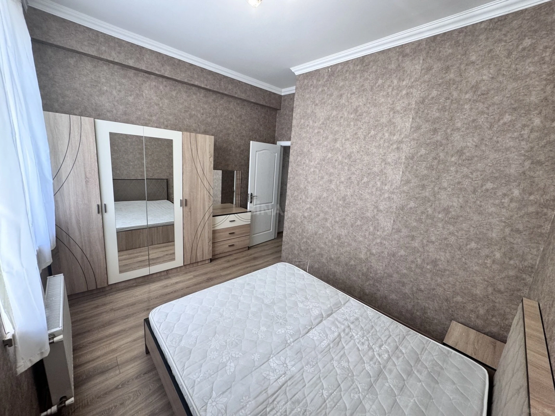 Kirayə verilir 2 otaqlı mənzil 63 m²