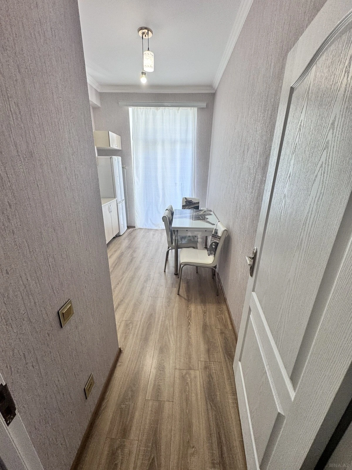 Kirayə verilir 2 otaqlı mənzil 63 m²