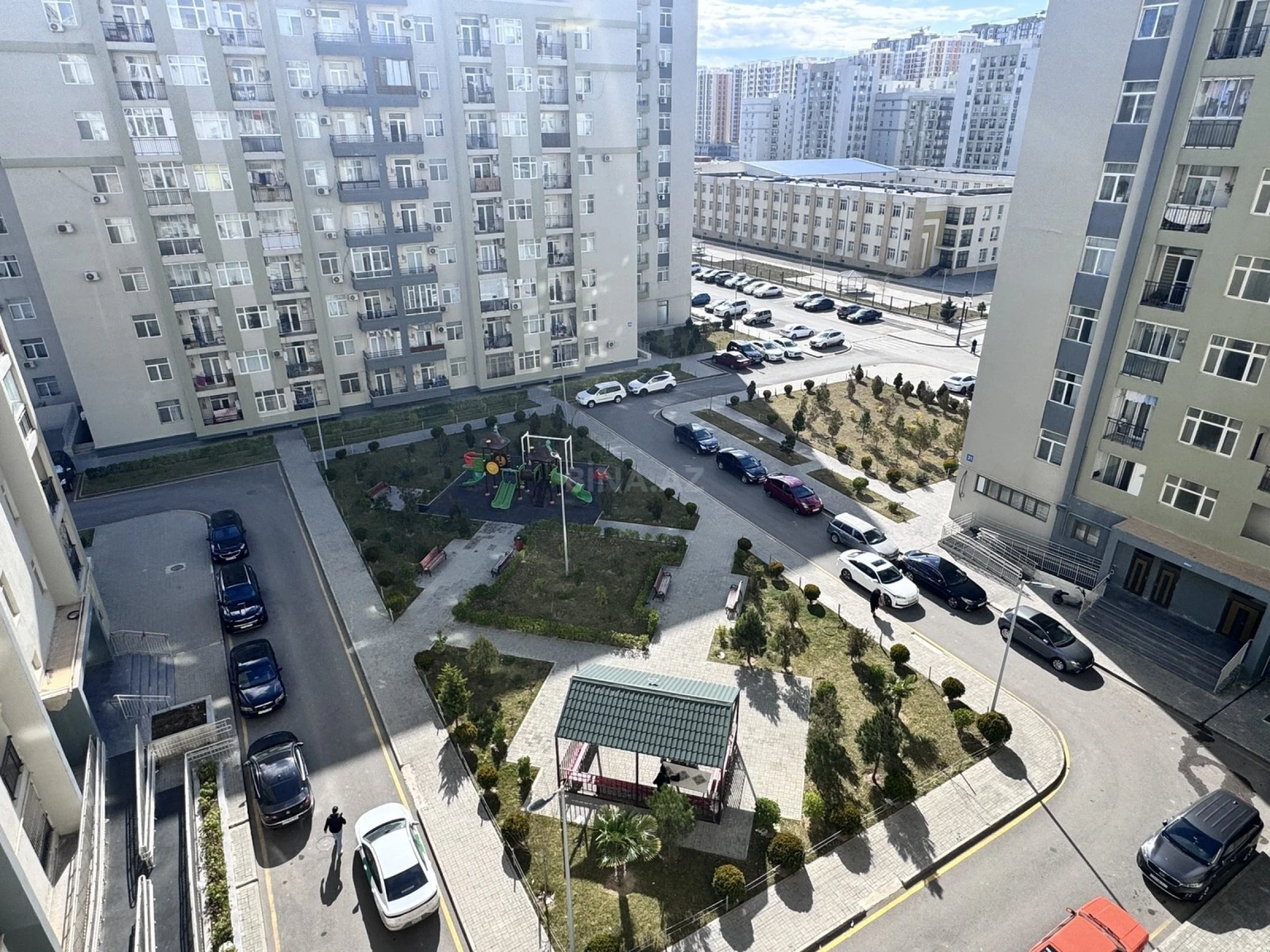 Kirayə verilir 2 otaqlı mənzil 63 m²