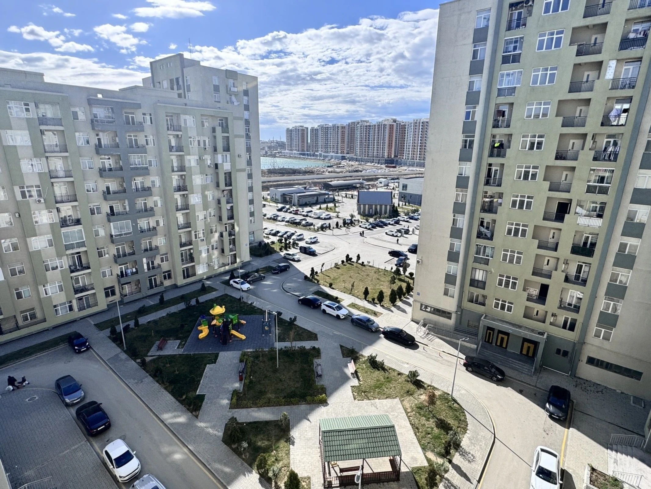 Kirayə verilir 2 otaqlı mənzil 63 m²