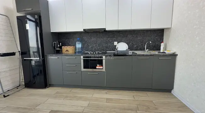 Kirayə verilir 2 otaqlı mənzil 70 m²