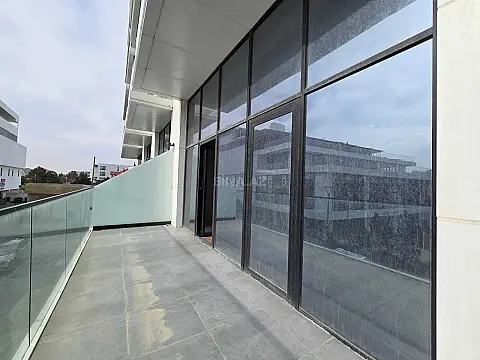 Satılır 2 otaqlı mənzil 78 m²