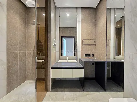 Satılır 2 otaqlı mənzil 78 m²