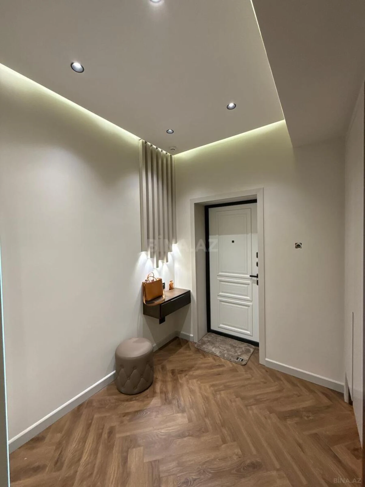 Kirayə verilir 3 otaqlı mənzil 100 m²
