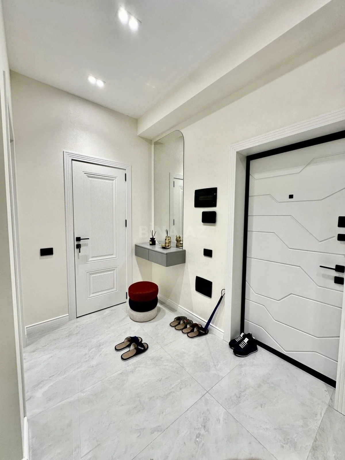 Satılır 2 otaqlı mənzil 60 m²