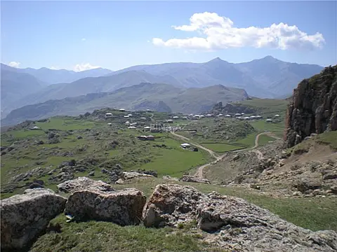 Satılır torpaq sahəsi 1700 m²