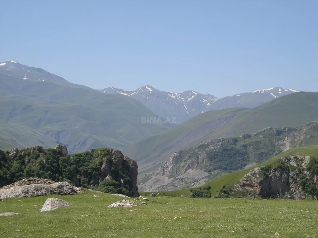 Satılır torpaq sahəsi 1700 m²