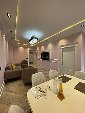 Kirayə verilir 2 otaqlı mənzil 75 m²