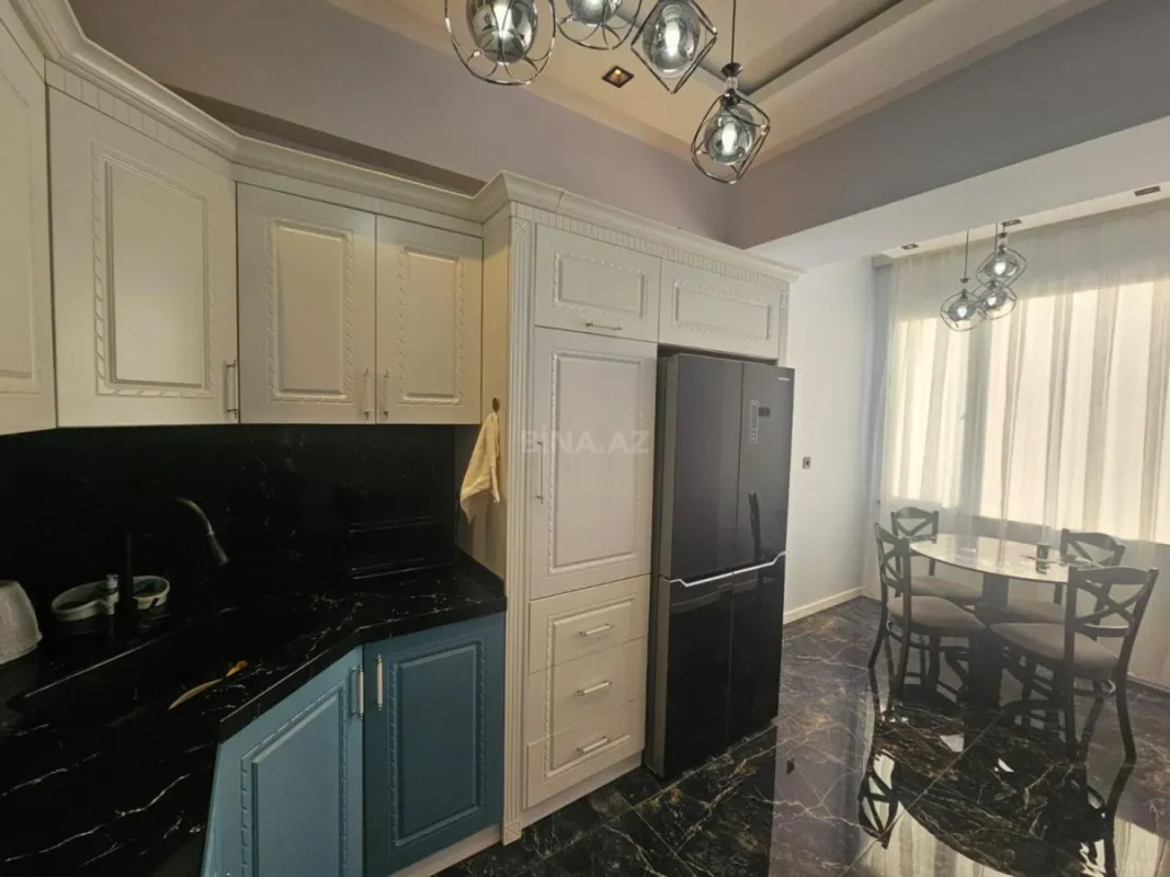 Kirayə verilir 2 otaqlı mənzil 75 m²