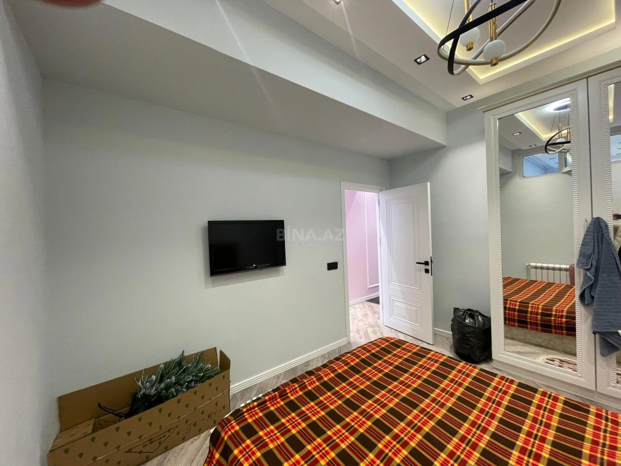 Kirayə verilir 2 otaqlı mənzil 75 m²