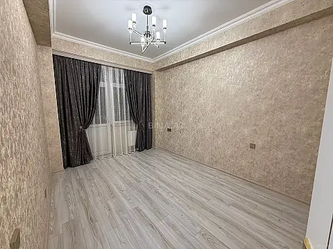 Satılır 3 otaqlı mənzil 92 m²