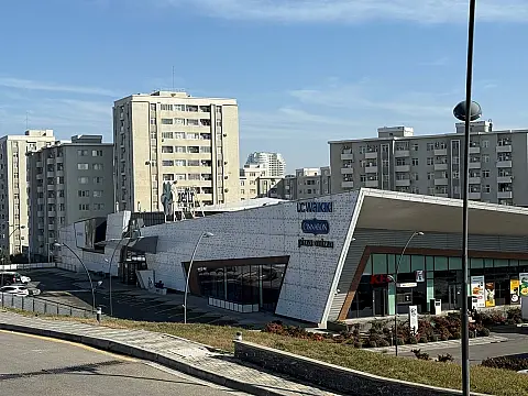 Satılır 3 otaqlı mənzil 92 m²