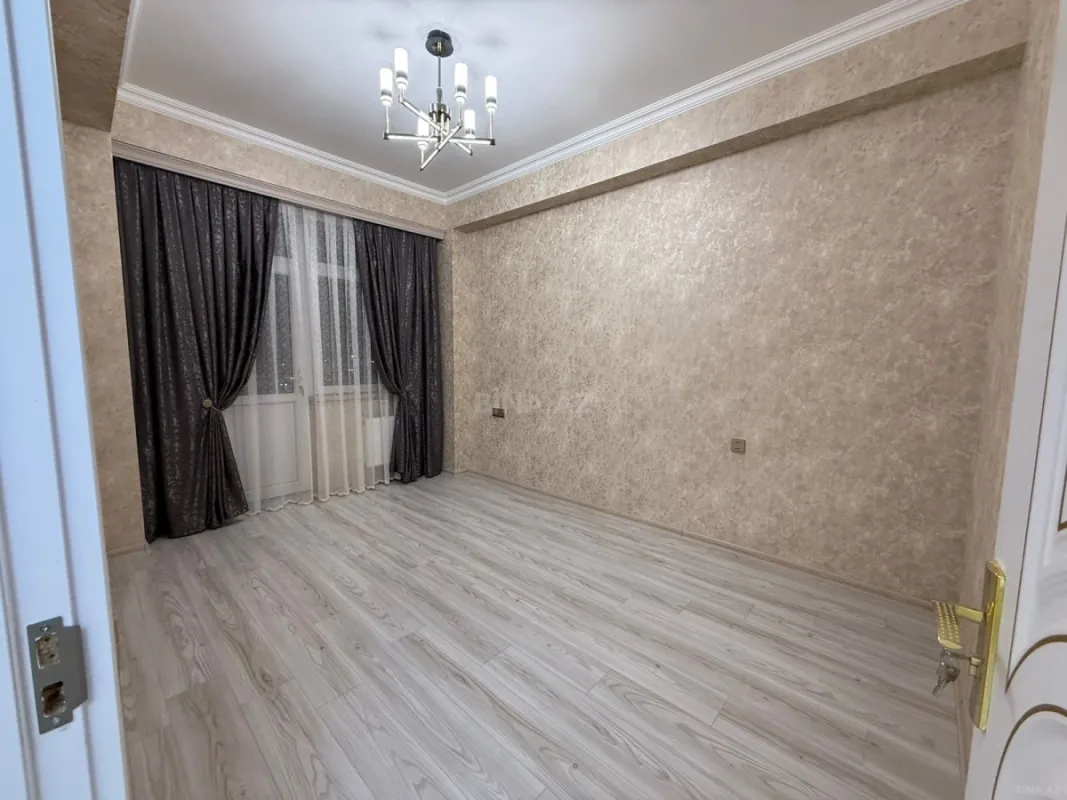 Satılır 3 otaqlı mənzil 92 m²