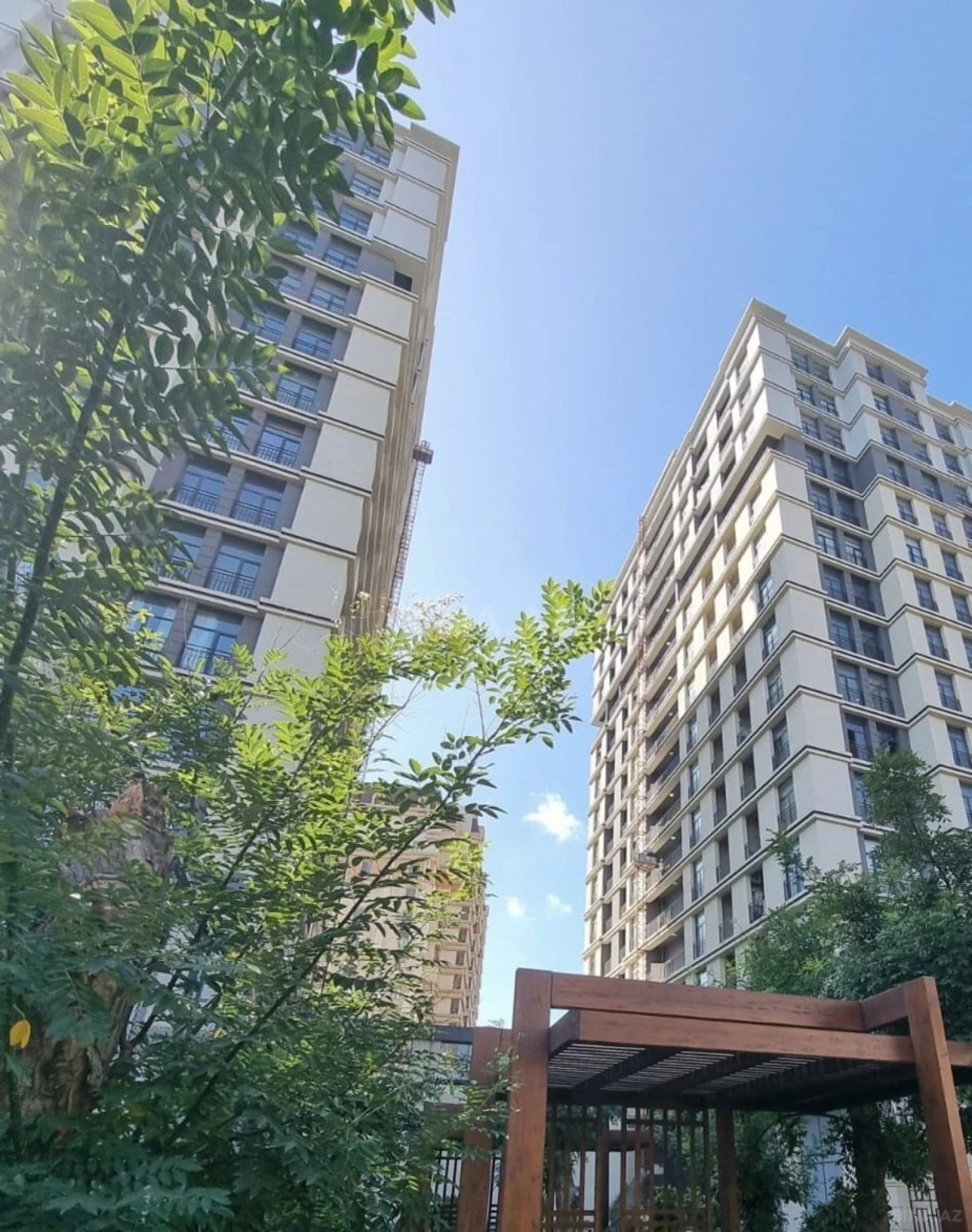 Satılır 2 otaqlı mənzil 65.7 m²