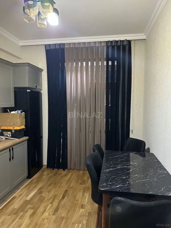 Kirayə verilir 2 otaqlı mənzil 71 m²