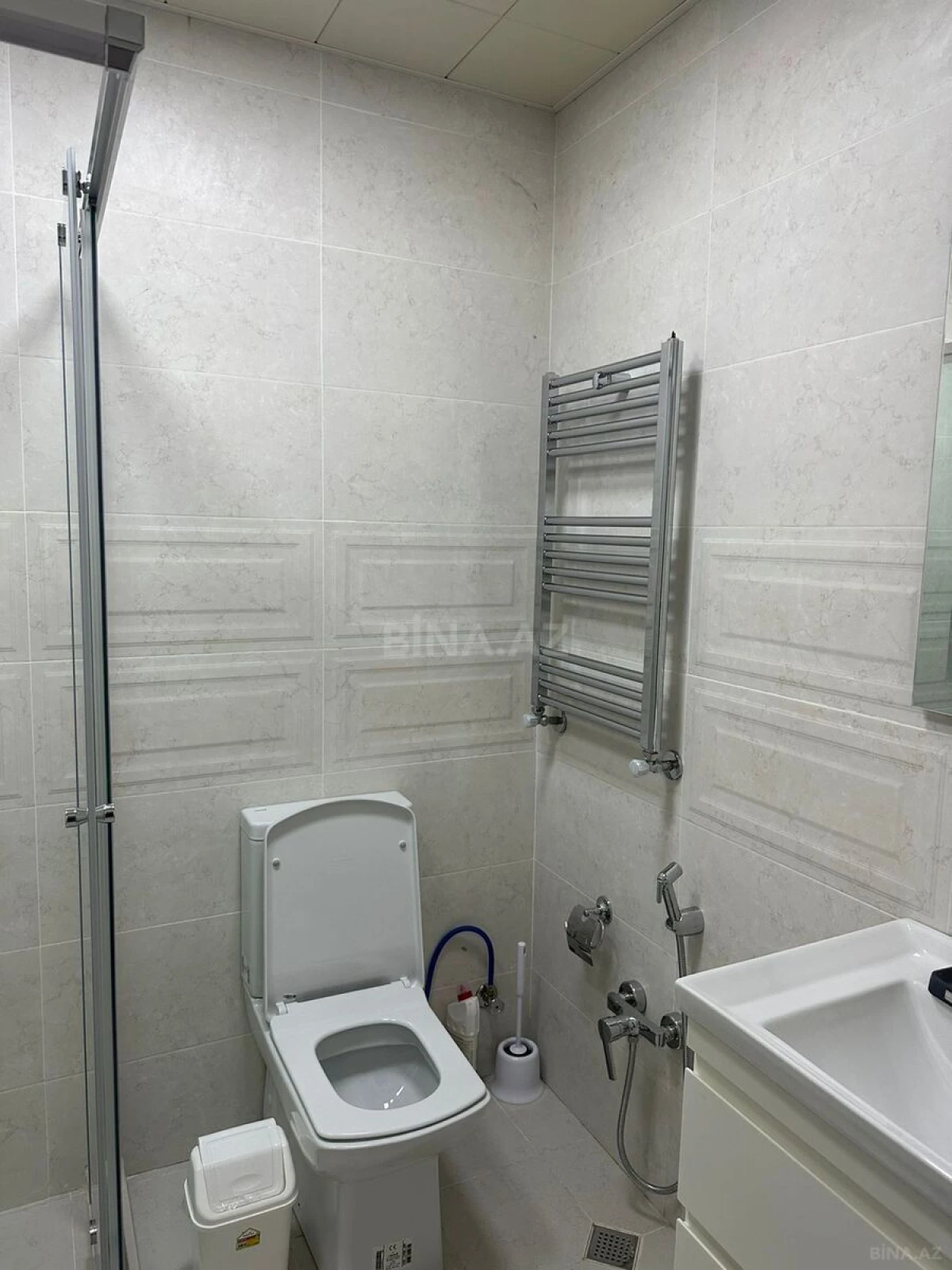 Kirayə verilir 2 otaqlı mənzil 71 m²