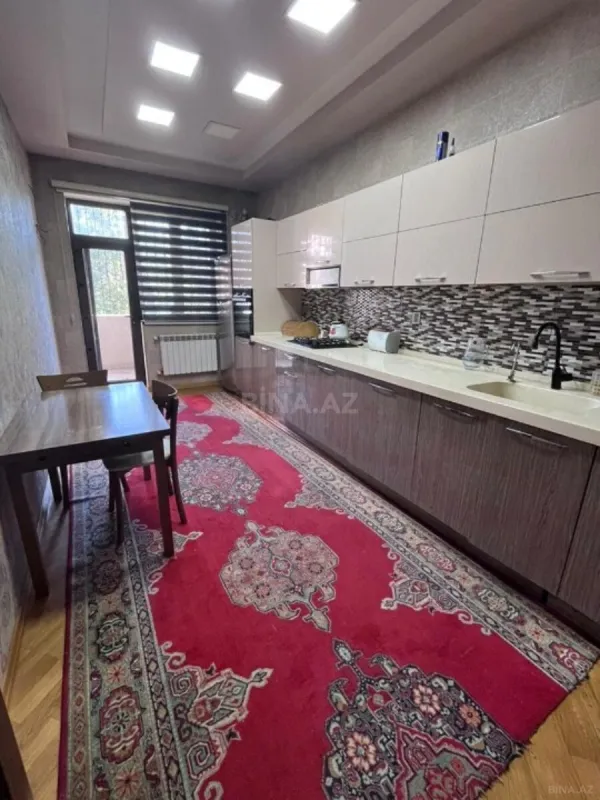 Satılır 3 otaqlı mənzil 125 m²