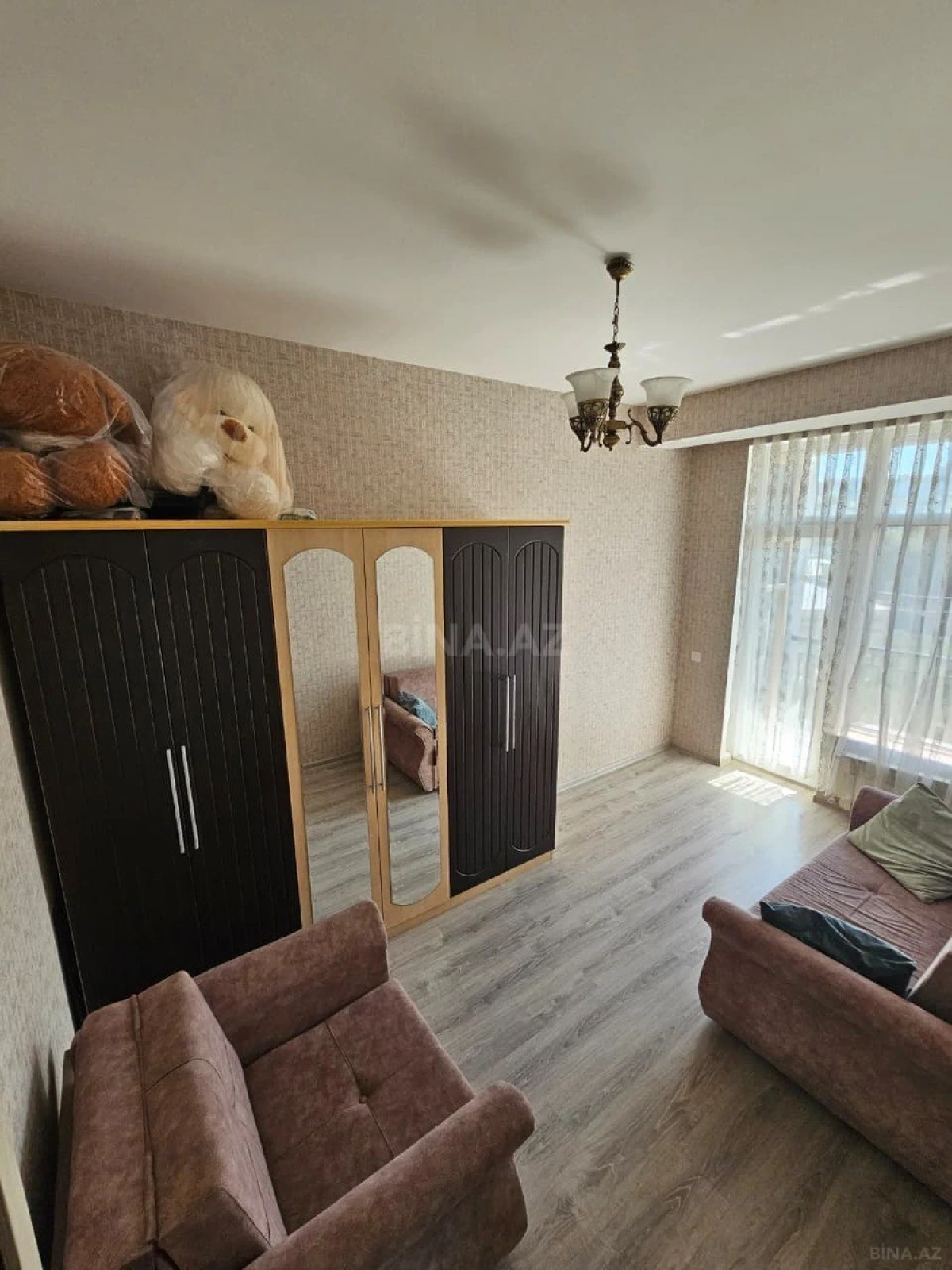 Satılır 3 otaqlı mənzil 91 m²