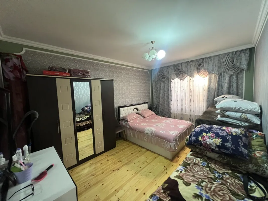 Satılır 4 otaqlı həyət evi 100 m²