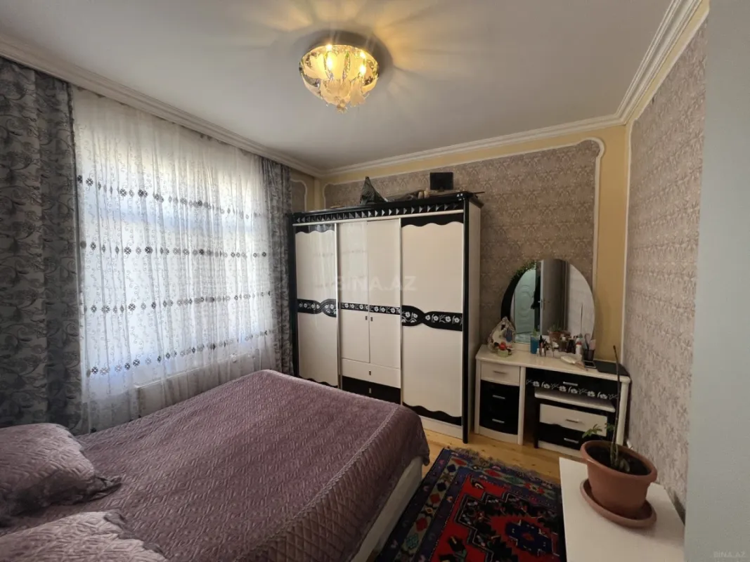 Satılır 4 otaqlı həyət evi 100 m²