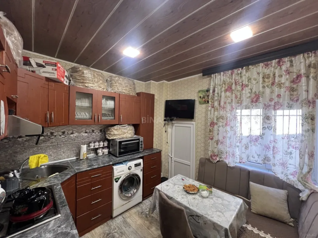 Satılır 4 otaqlı həyət evi 100 m²