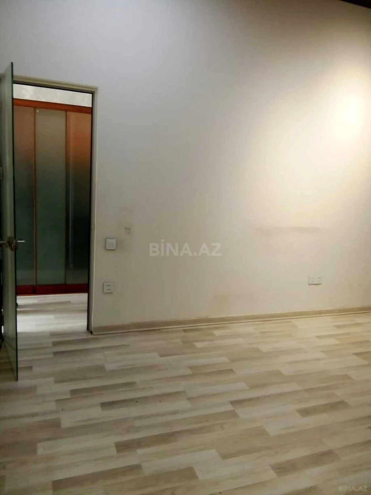 Kirayə verilir 4 otaqlı ofis 120 m²