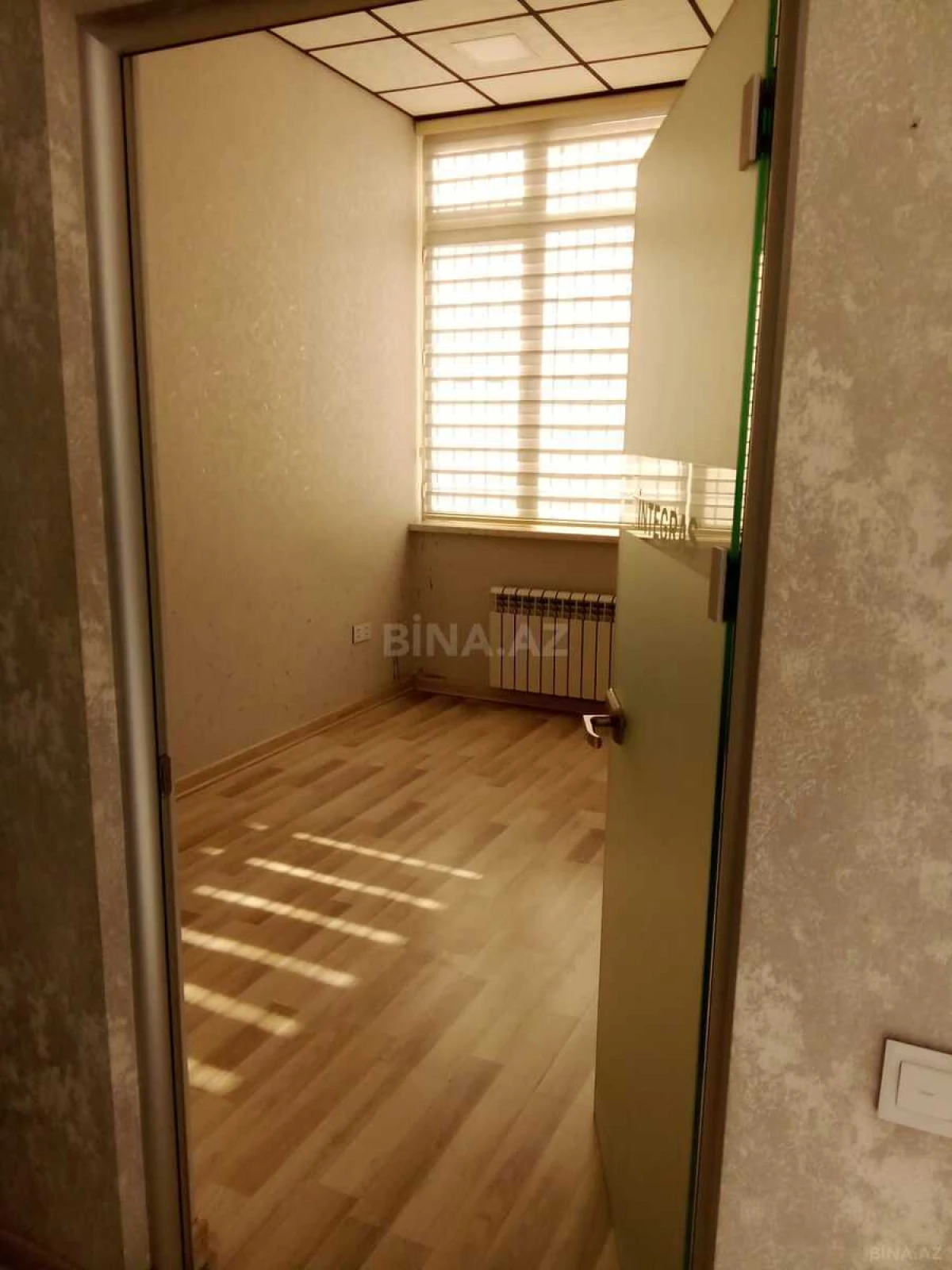 Kirayə verilir 4 otaqlı ofis 120 m²