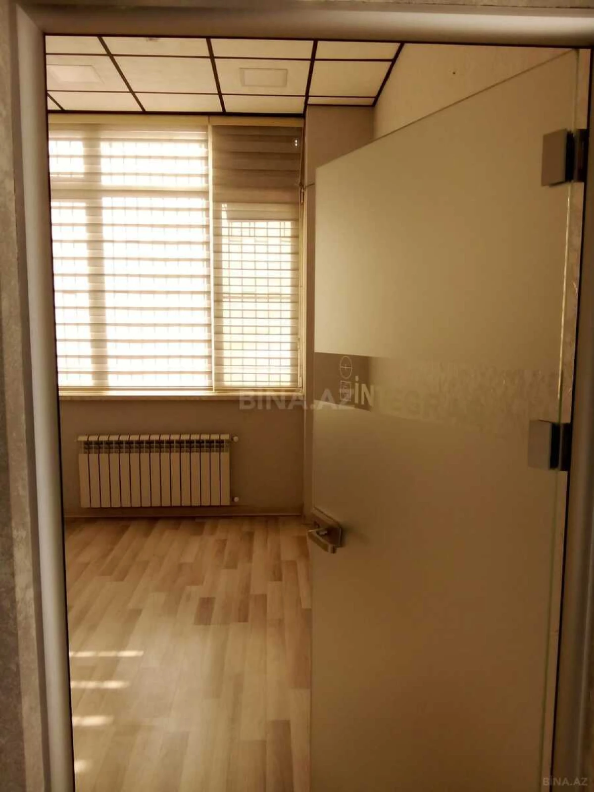Kirayə verilir 4 otaqlı ofis 120 m²