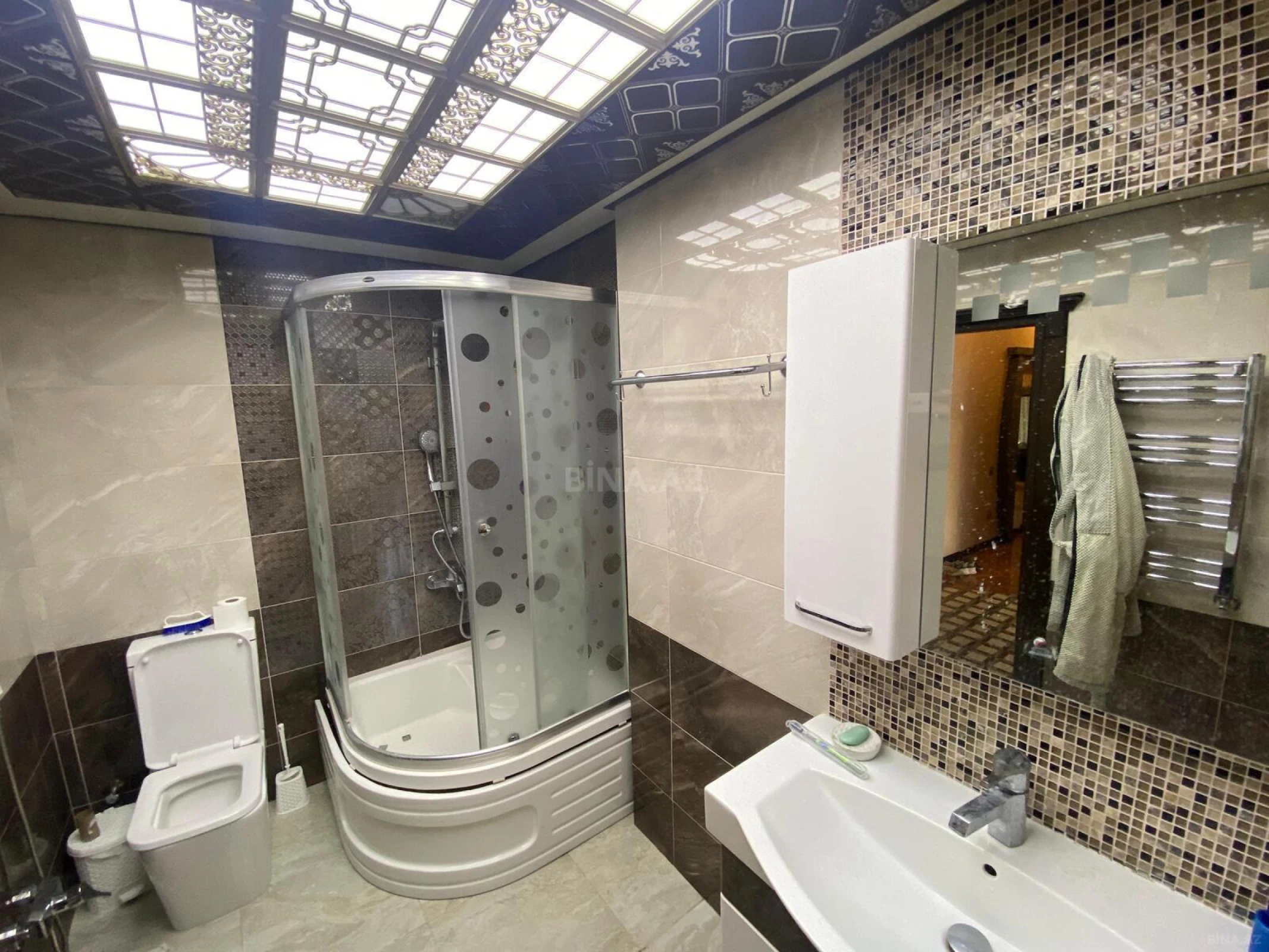 Kirayə verilir 2 otaqlı mənzil 85 m²