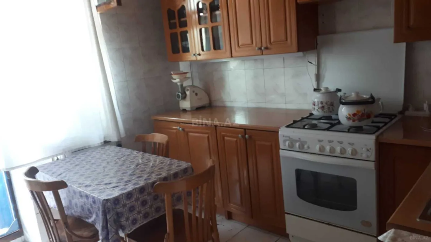 Satılır 4 otaqlı mənzil 99.9 m²