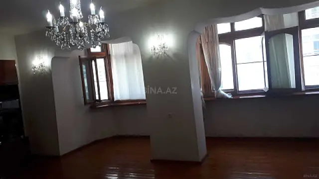 Satılır 4 otaqlı mənzil 99.9 m²