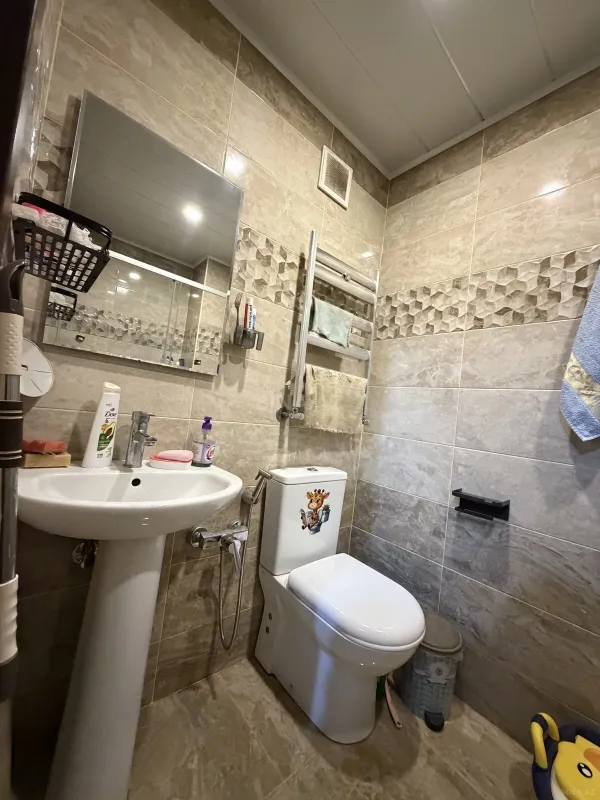 Satılır 2 otaqlı mənzil 66 m²