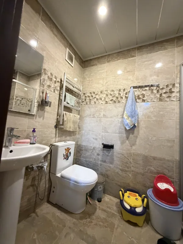 Satılır 2 otaqlı mənzil 66 m²