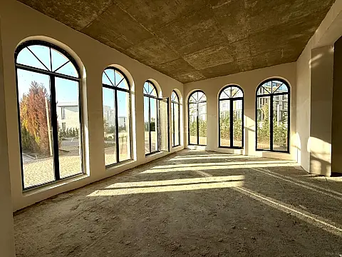 Satılır 7 otaqlı həyət evi 230 m²