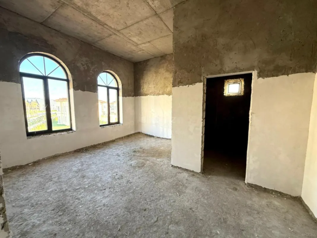 Satılır 7 otaqlı həyət evi 230 m²