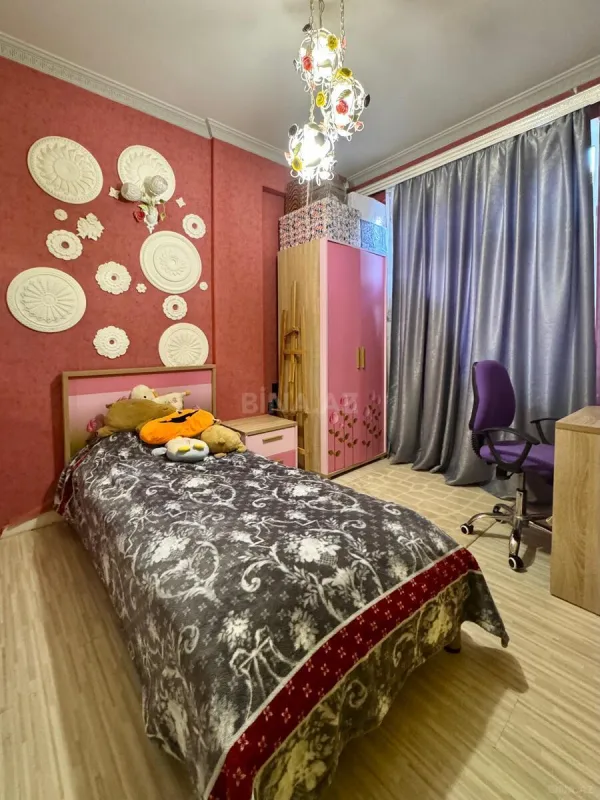 Satılır 3 otaqlı mənzil 120 m²