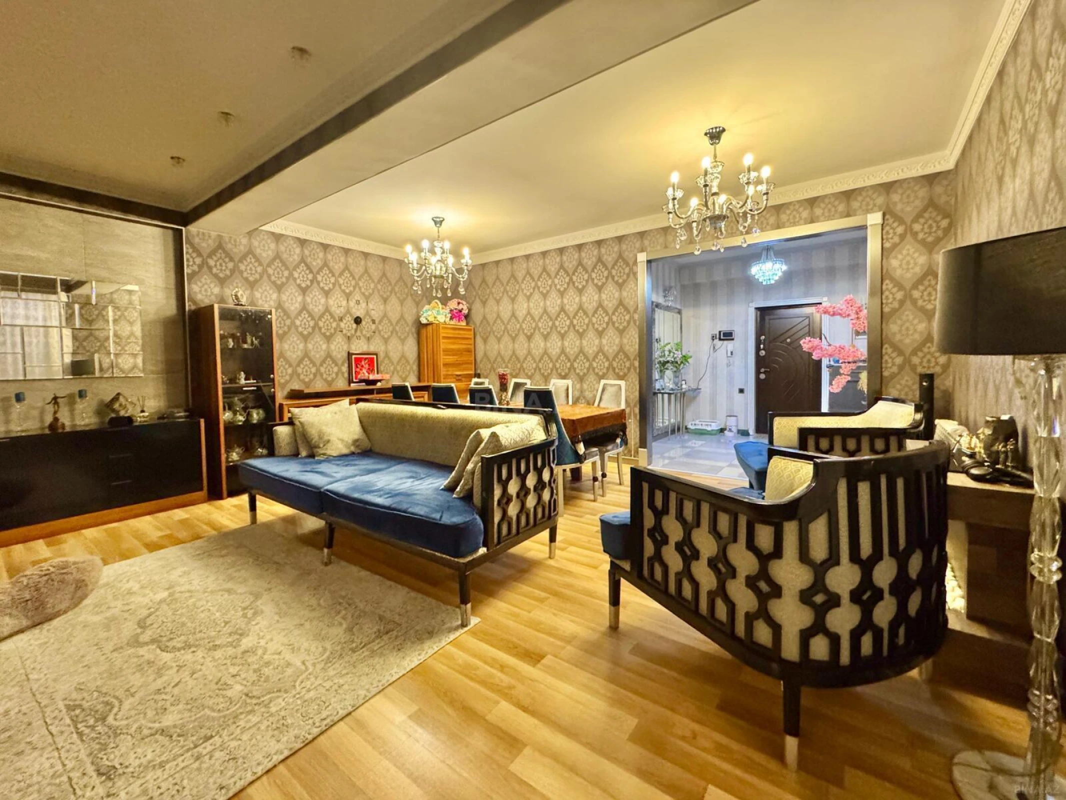 Satılır 3 otaqlı mənzil 120 m²